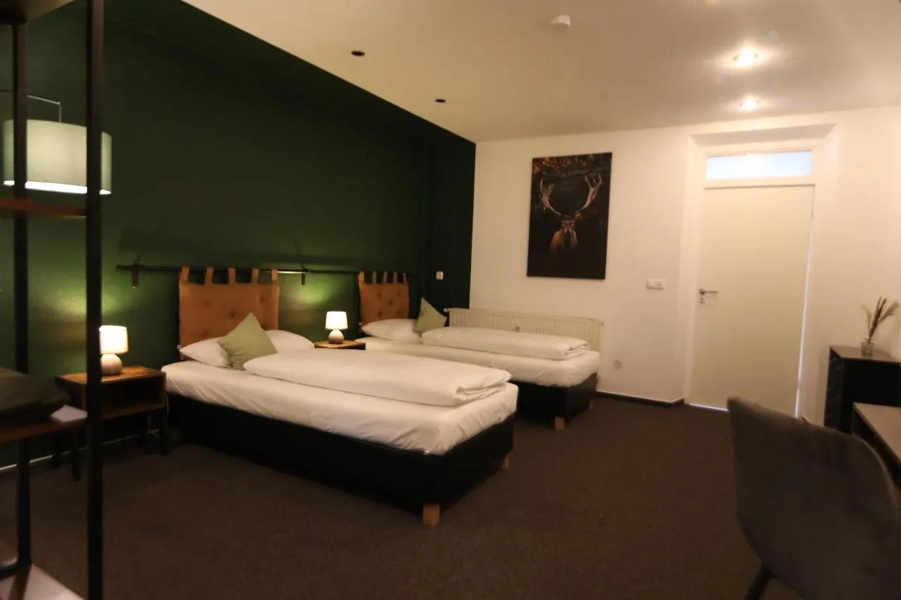Urban Lodge Erlangen I Superzentral I Free Parking I Wlan I Netflix contacts